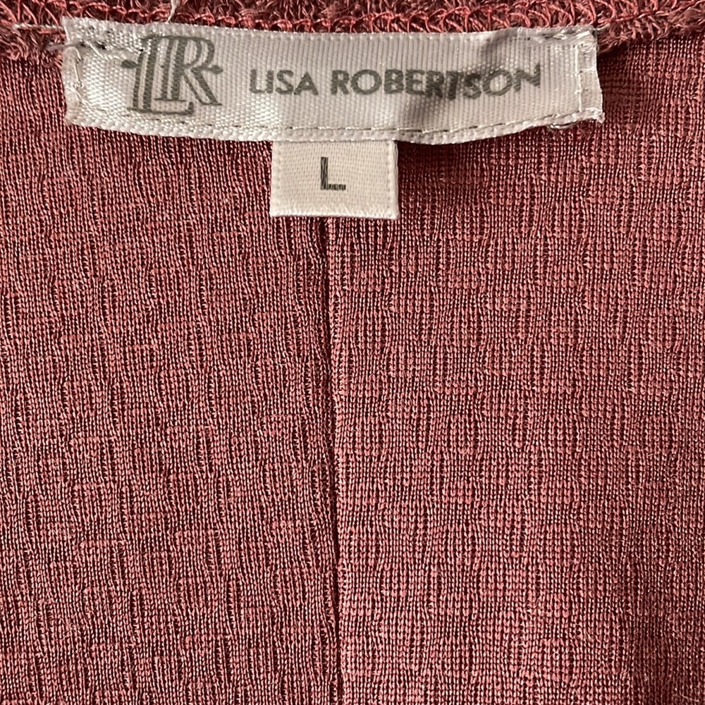 LISA ROBERTSON TOP - Picture 2 of 4